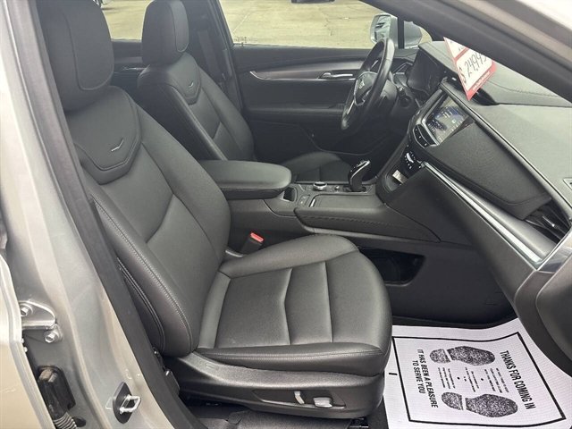 Used 2020 Cadillac XT5 Luxury w/ LPO, Floor Liner Package AWD/4WD image 18
