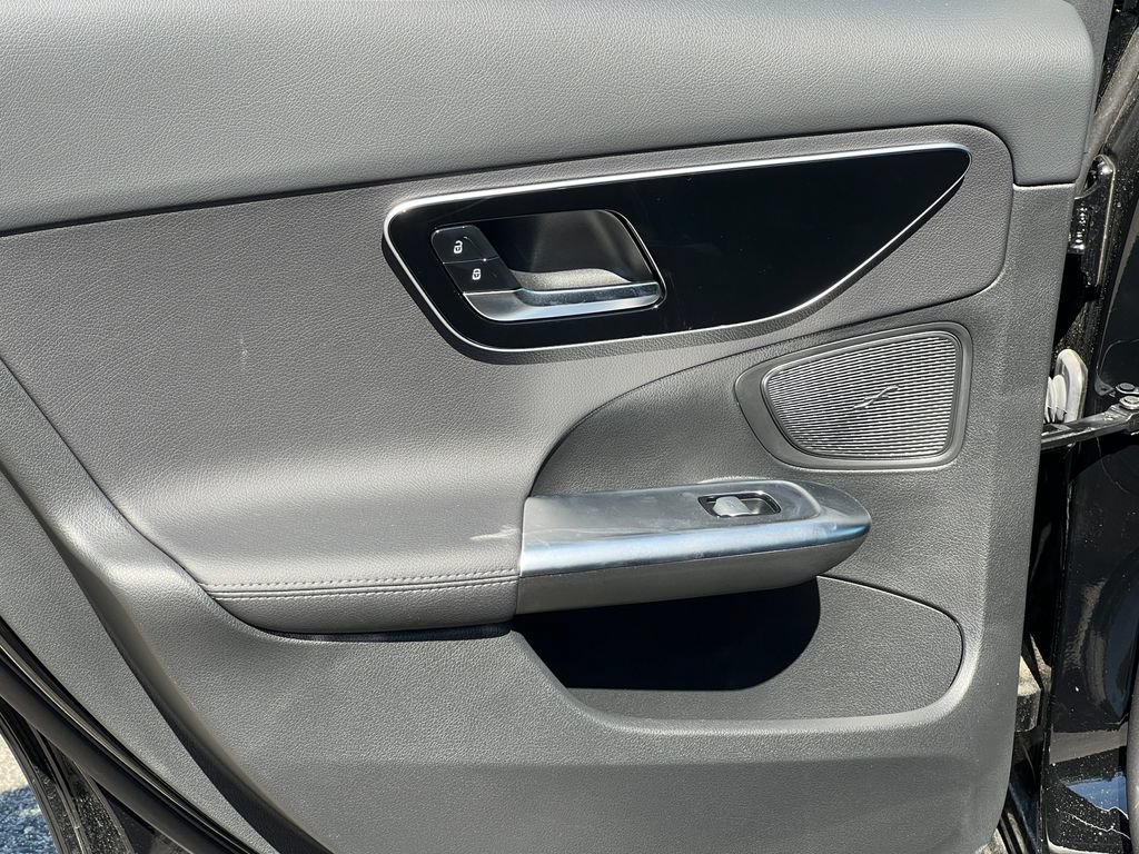 New 2025 Mercedes-Benz C 300 4MATIC Sedan image 32