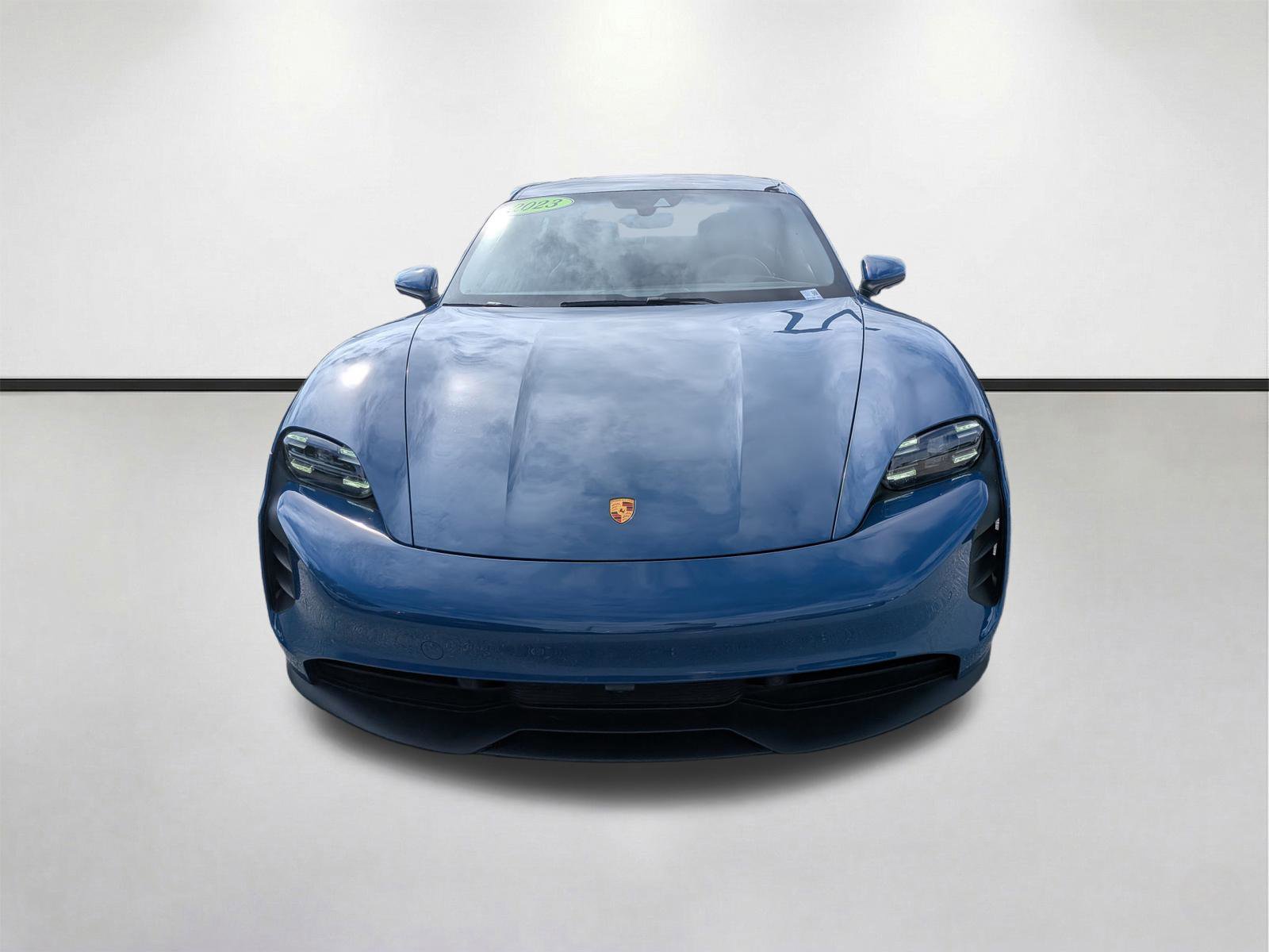 Used 2023 Porsche Taycan image 9