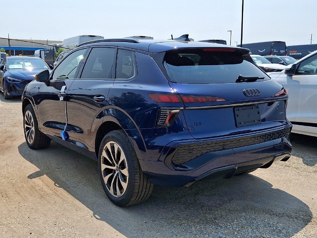 New 2026 Audi Q3 quattro 2.0T AWD/4WD image 3