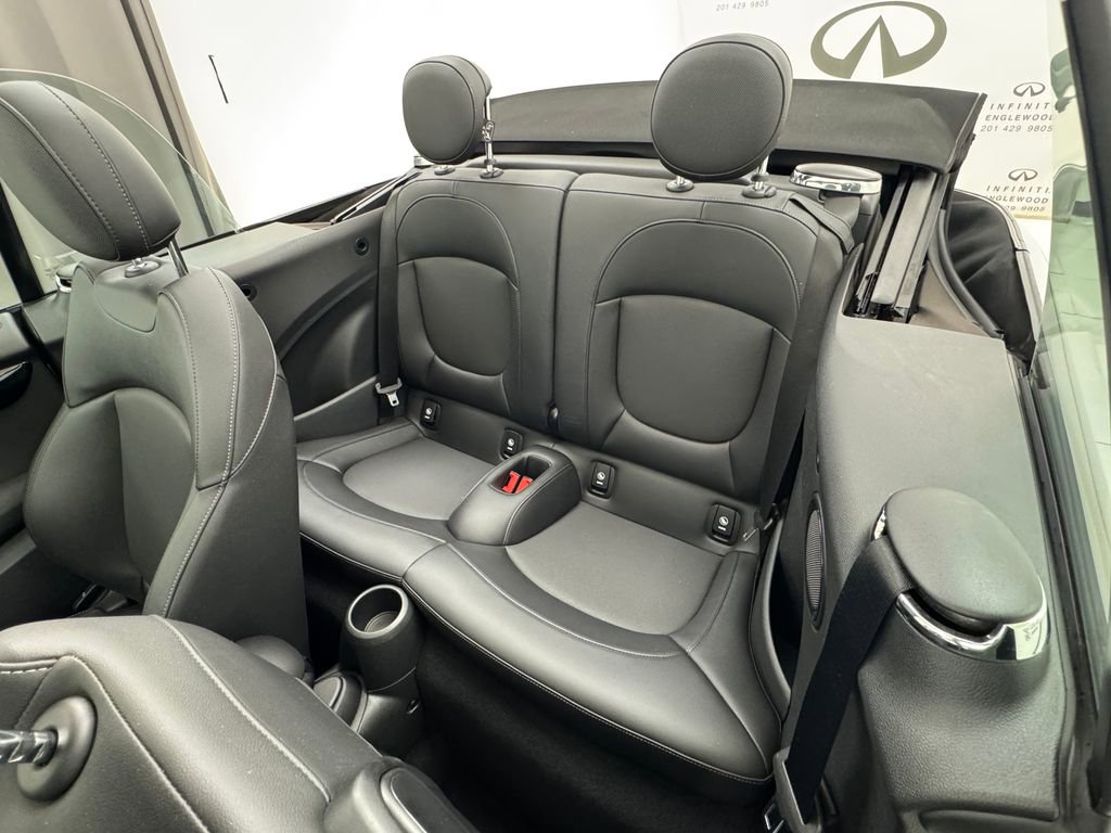 Used 2023 MINI Cooper S image 19