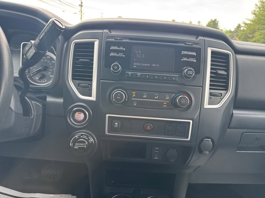 Used 2016 Nissan Titan S AWD/4WD image 19