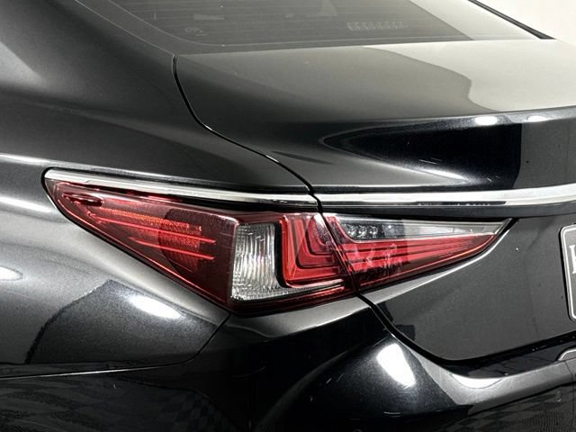 Used 2024 Lexus ES 350 w/ Premium Package FWD image 17