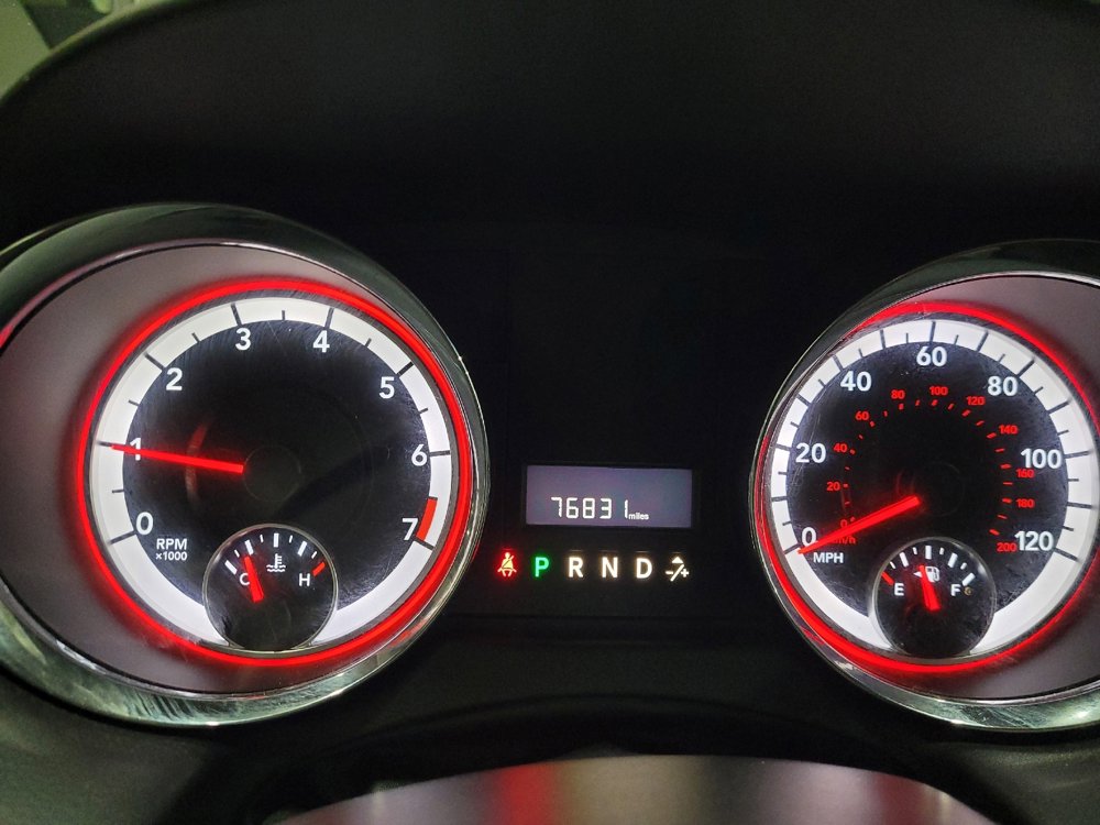 Used 2019 Dodge Grand Caravan SE FWD image 23