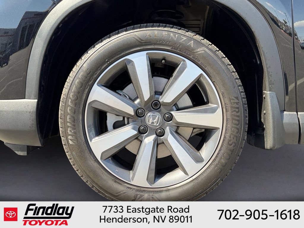 Used 2025 Honda Pilot Touring image 12