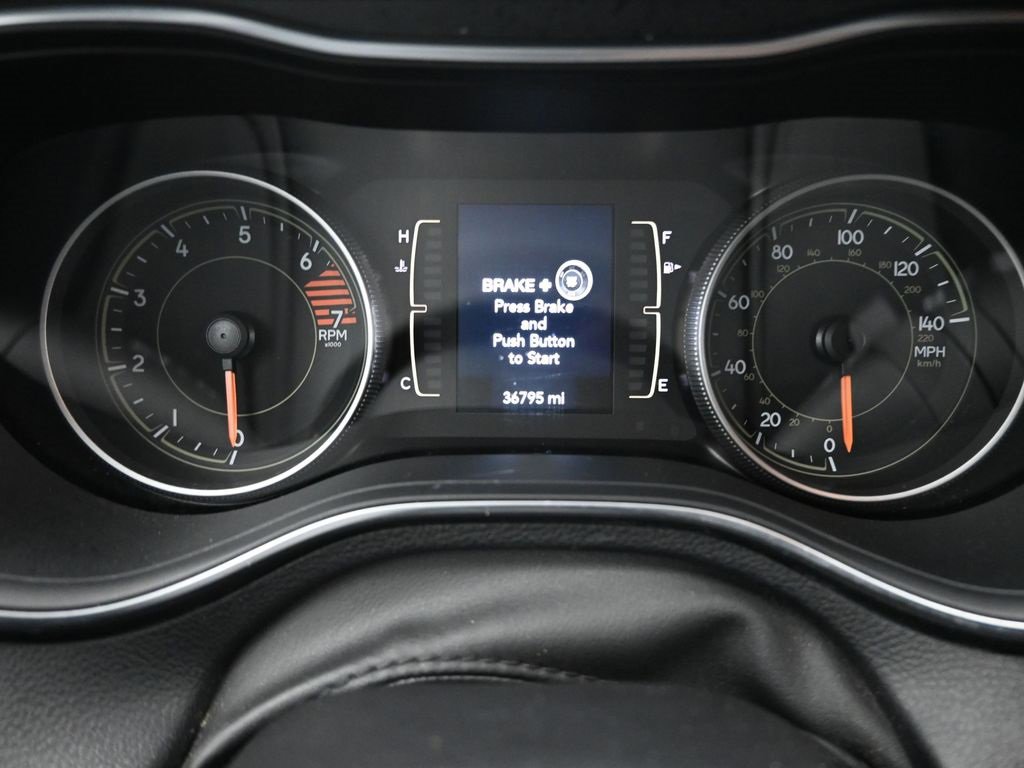 Used 2021 Jeep Cherokee Latitude Plus image 13