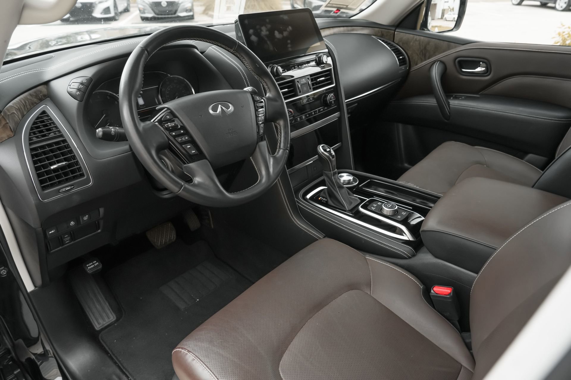 Used 2023 INFINITI QX80 Premium Select w/ Cargo Package image 16