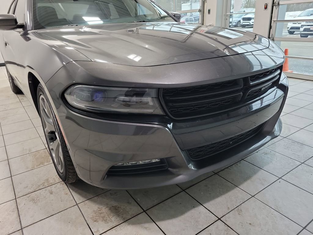 Used 2015 Dodge Charger SXT image 26