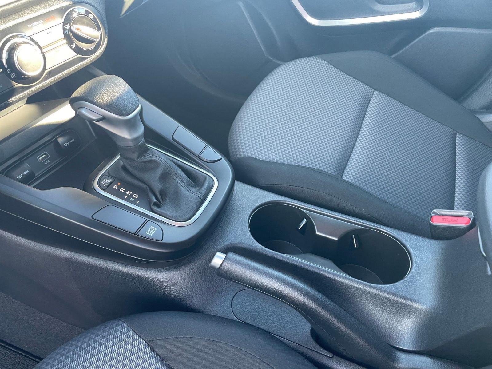 Used 2025 Kia Soul LX w/ LX Technology Package image 36