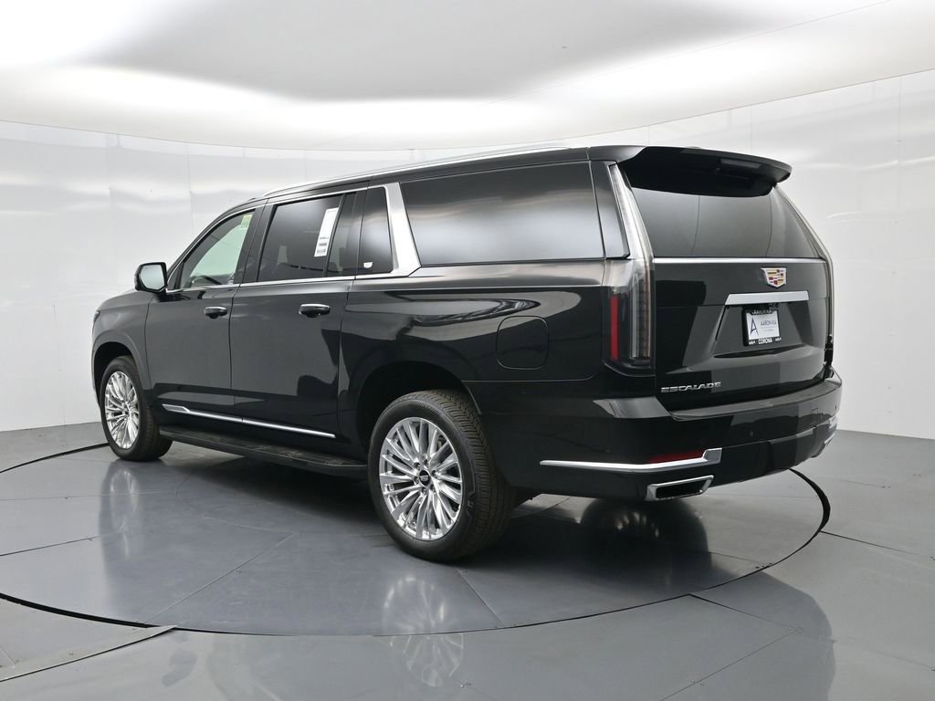 Used 2025 Cadillac Escalade ESV Premium Luxury image 5