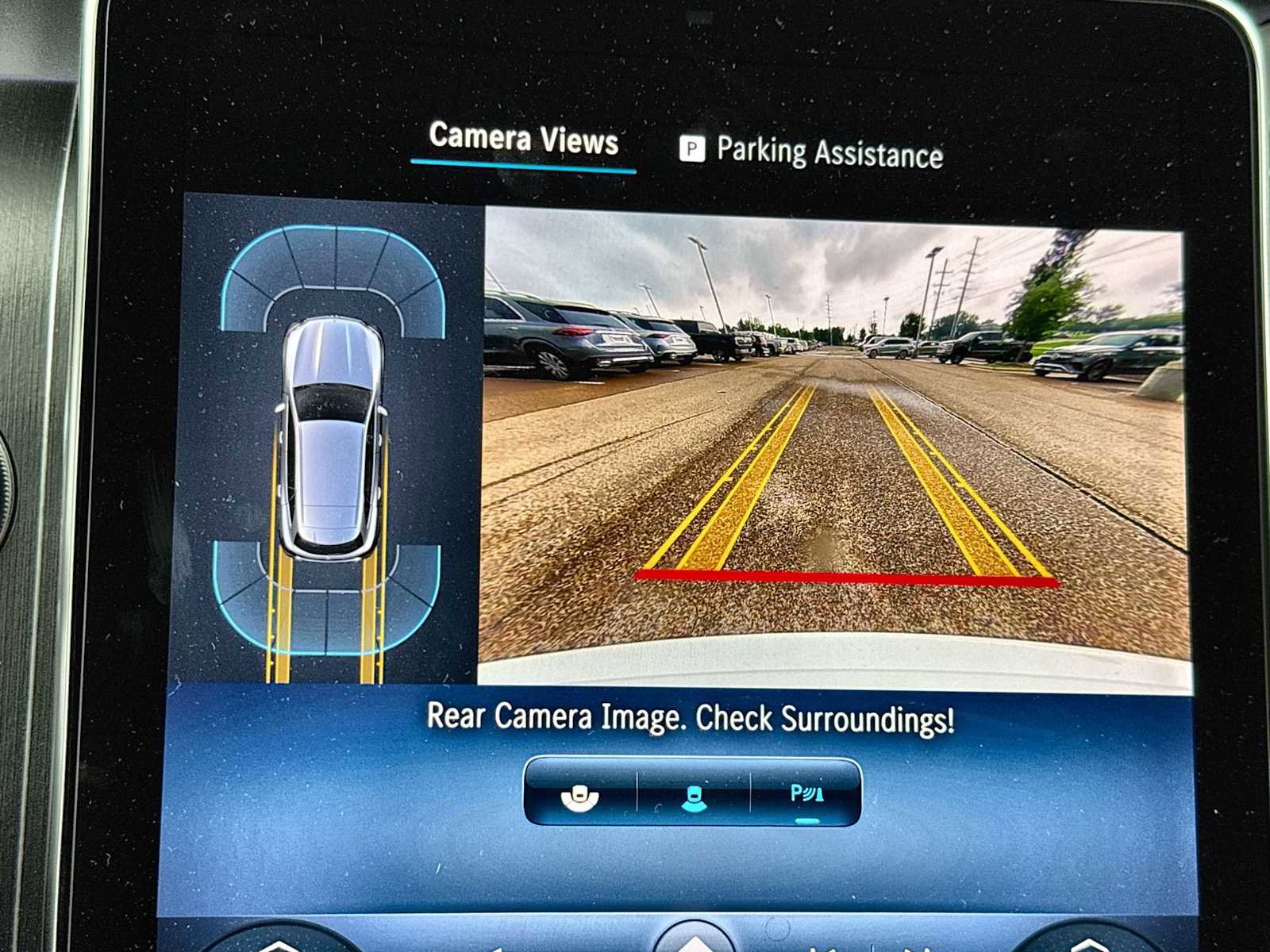Used 2025 Mercedes-Benz GLC 350e 4MATIC image 27