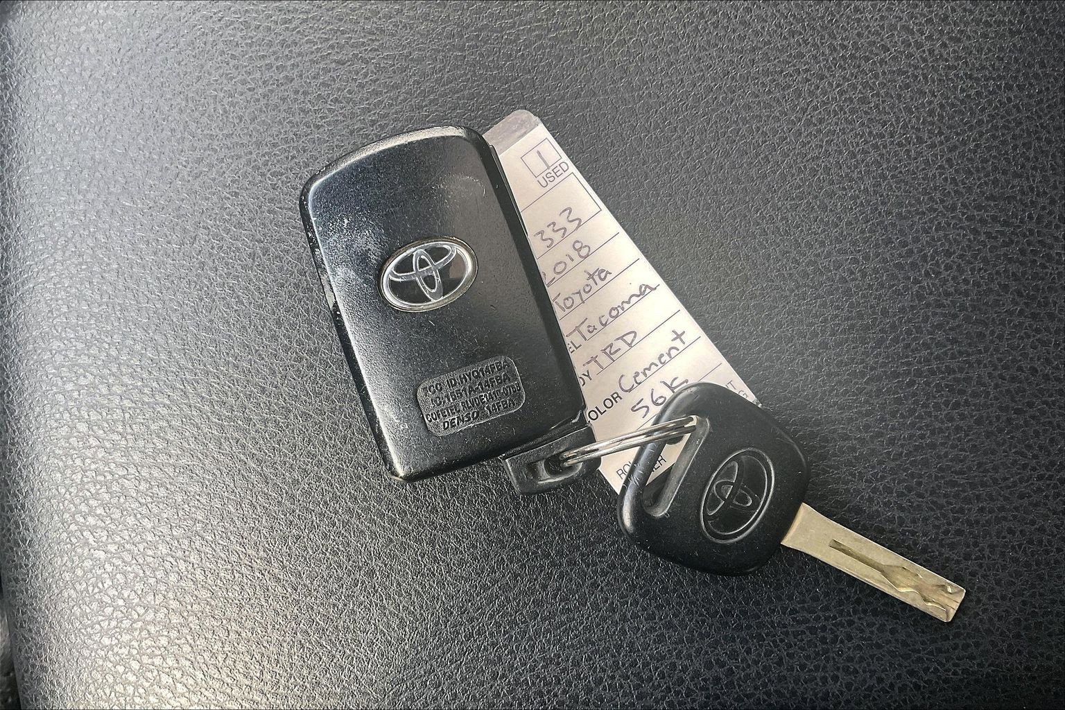 Used 2018 Toyota Tacoma TRD Sport image 24