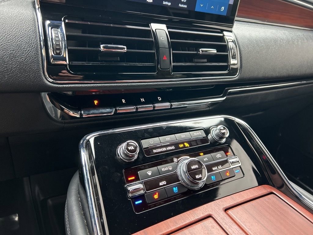 Used 2024 Lincoln Navigator L Premiere image 35