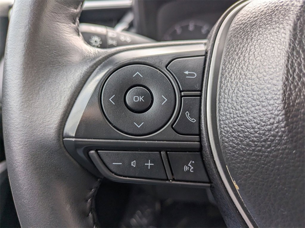 Used 2025 Toyota Corolla Cross LE image 21