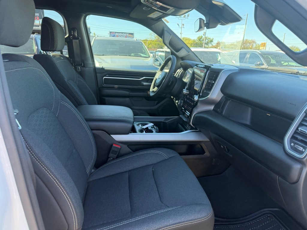 Used 2025 RAM 1500 Big Horn AWD/4WD image 17