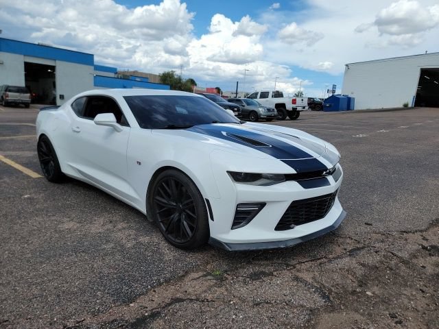 Used 2016 Chevrolet Camaro SS RWD image 3