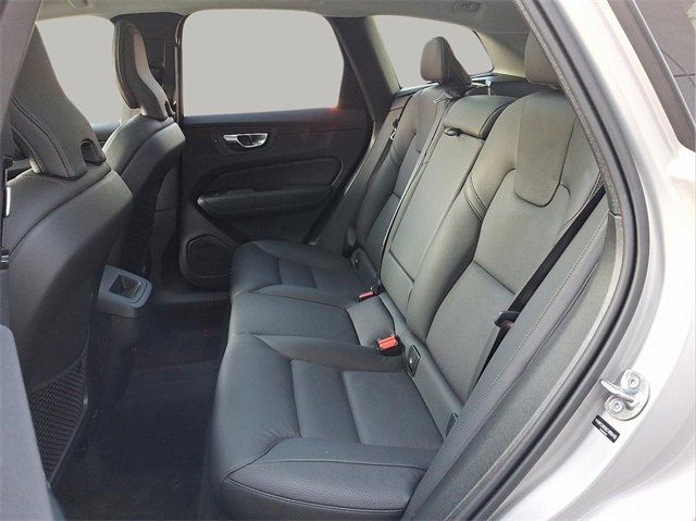 Certified 2025 Volvo XC60 B5 Plus image 7