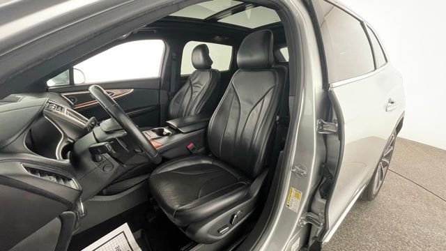 Used 2019 Lincoln Nautilus Reserve w/ Driver Assistance Package image 33