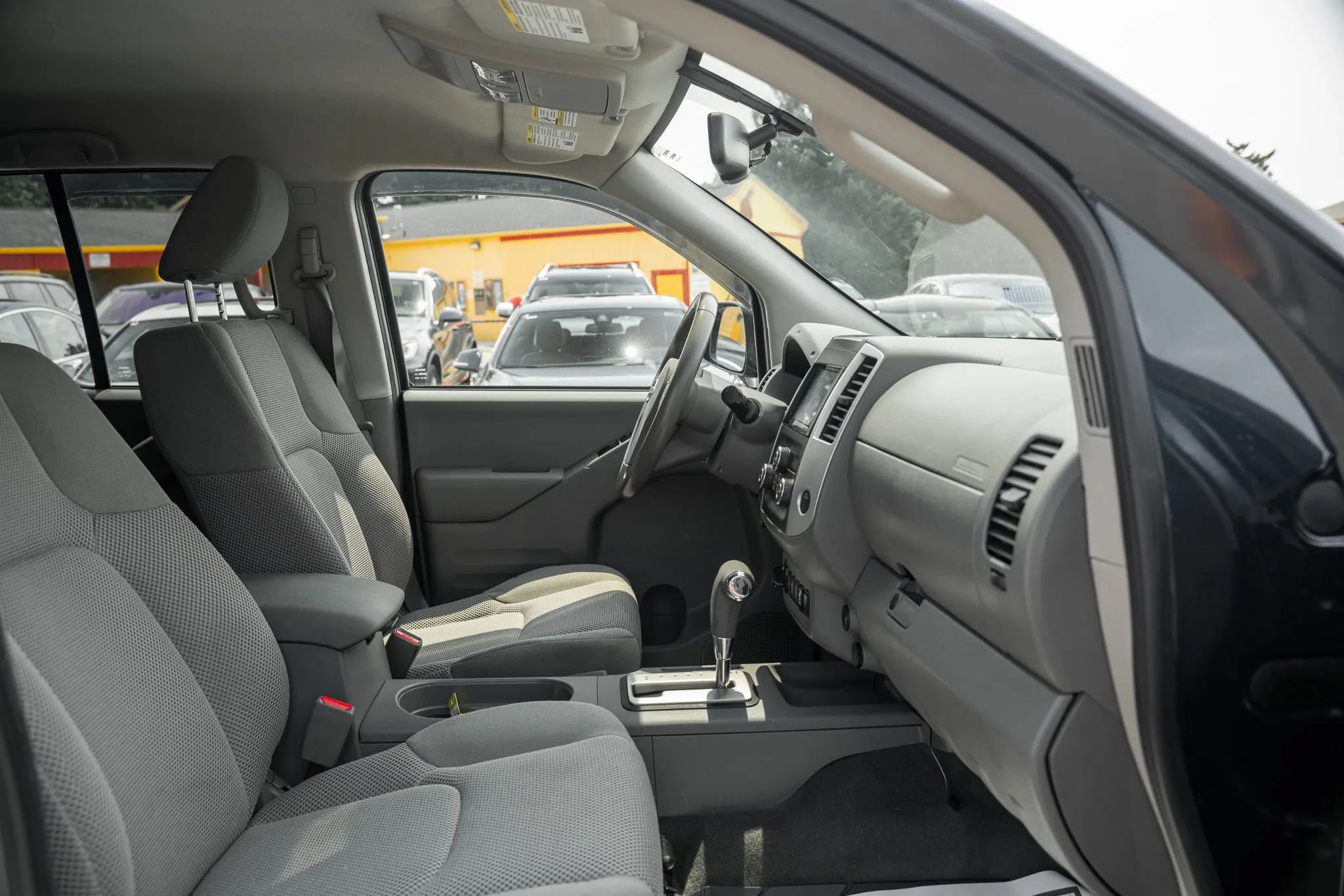 Used 2019 Nissan Frontier SV w/ Value Truck Package AWD/4WD image 11
