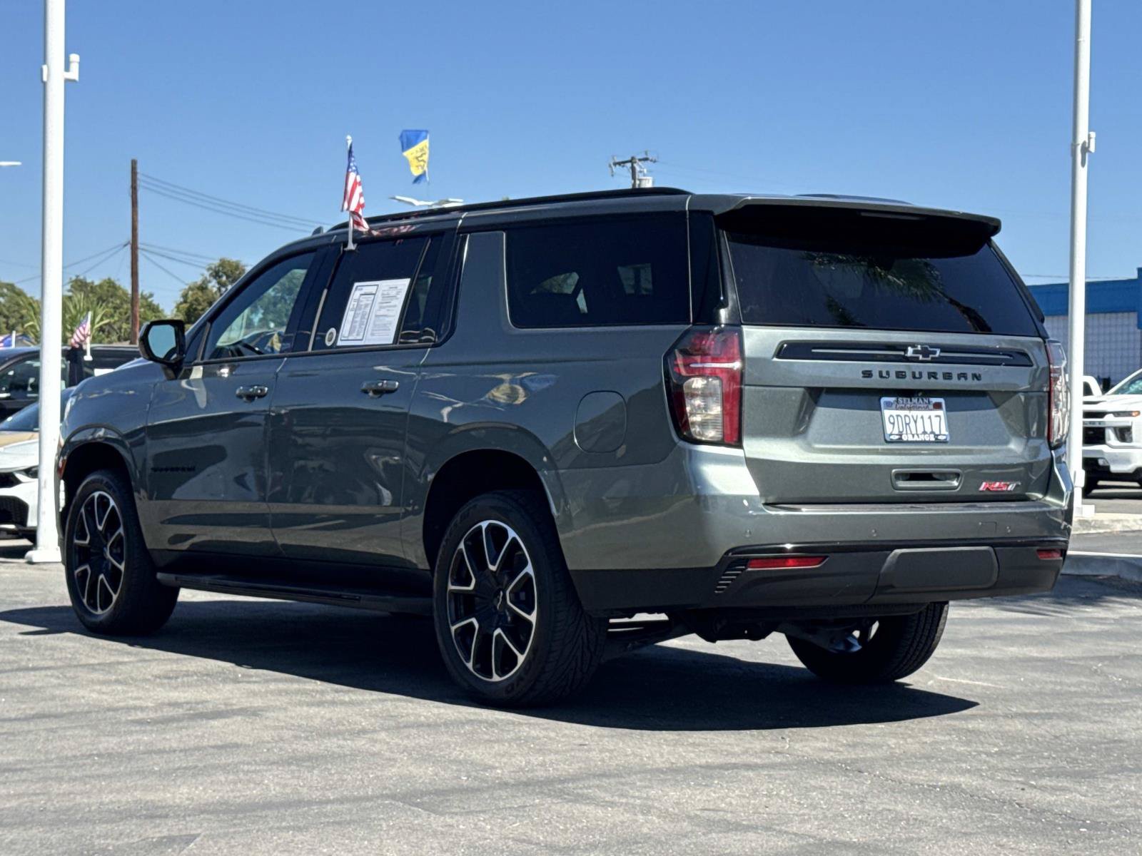 Used 2023 Chevrolet Suburban RST RWD image 7
