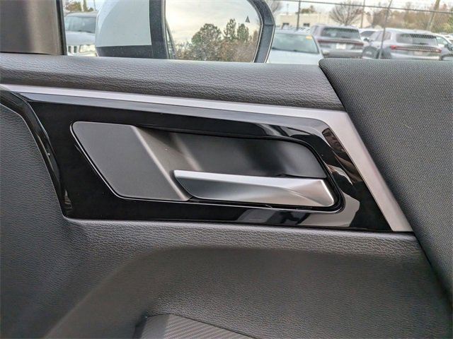 New 2025 Mitsubishi Outlander ES image 32