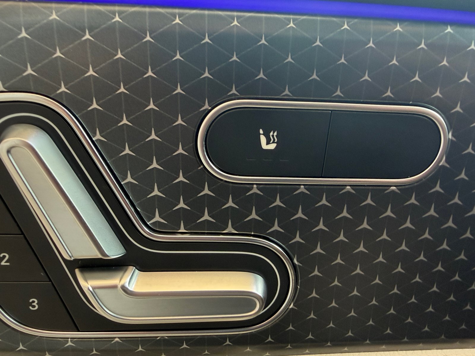 Certified 2025 Mercedes-Benz GLB 250 image 22