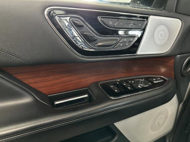 Used 2020 Lincoln Navigator Reserve w/ Equipment Group 208A Reserve image 34