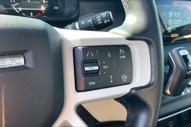Used 2024 Land Rover Defender 110 X-Dynamic SE image 23