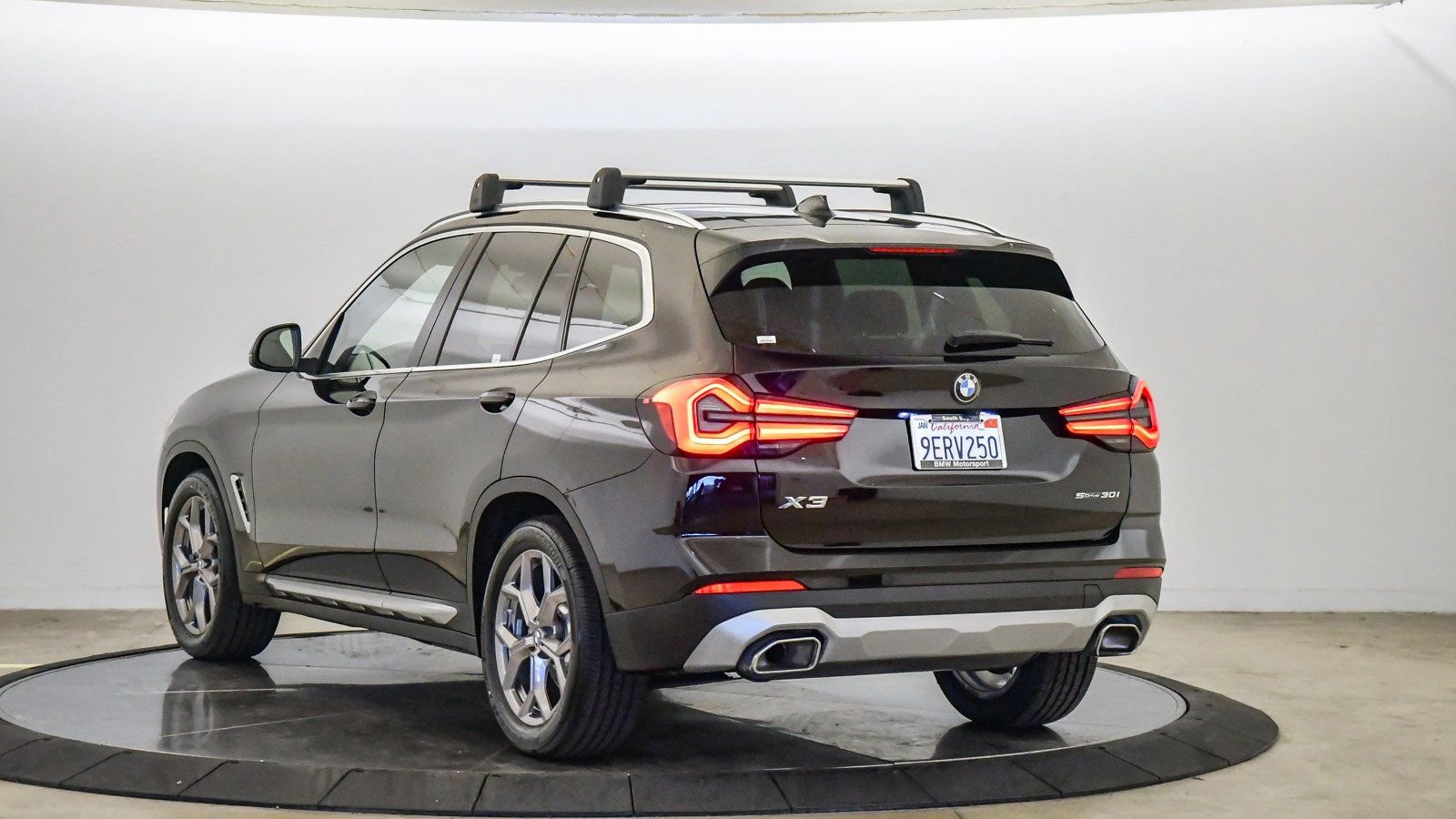 Certified 2022 BMW X3 sDrive30i w/ Premium Package 2 (ZPA) image 3