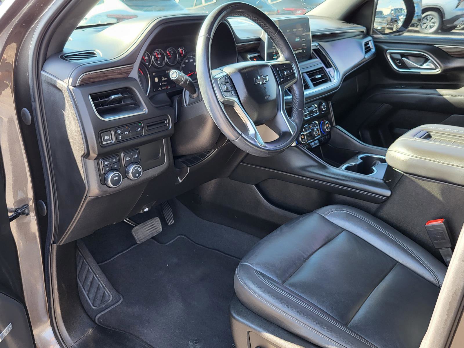 Used 2021 Chevrolet Tahoe Z71 w/ Rear Media and Nav Package image 16