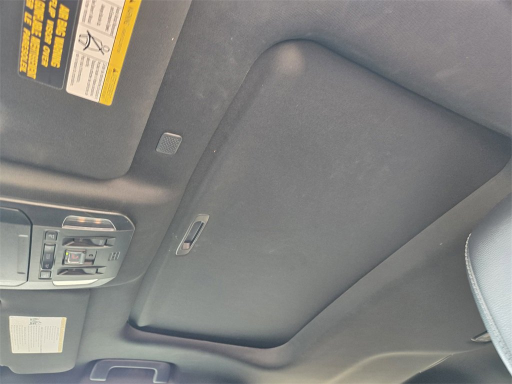 Used 2022 Toyota Highlander XSE image 28