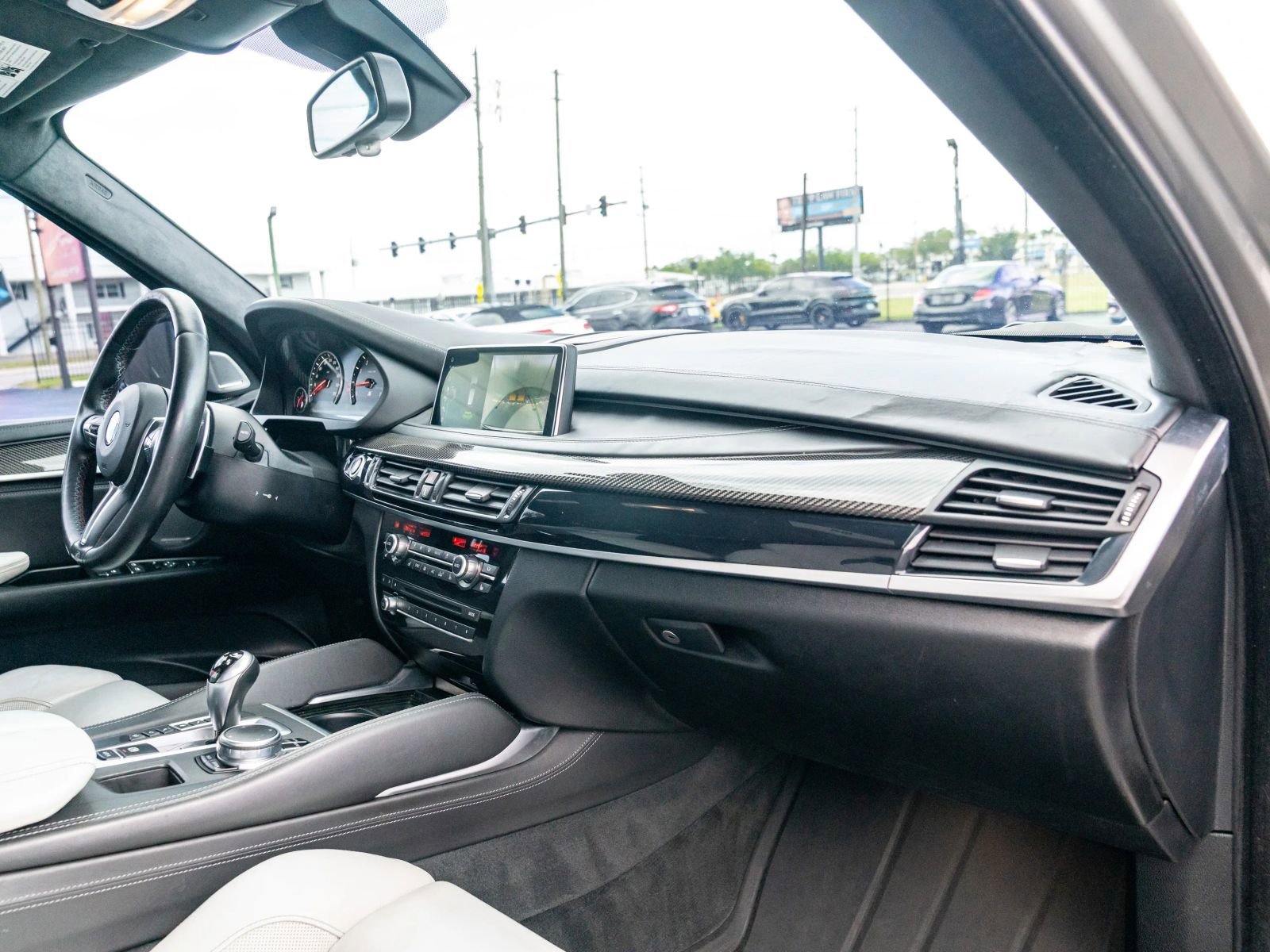 Used 2017 BMW X5 M image 38