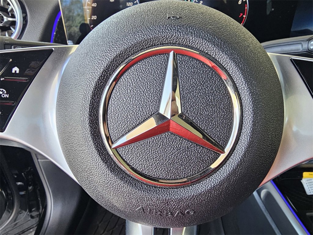 Used 2025 Mercedes-Benz GLB 250 image 22