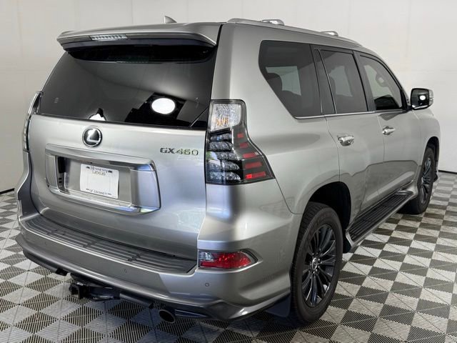 Used 2023 Lexus GX 460 Premium w/ Accessory Package AWD/4WD image 9