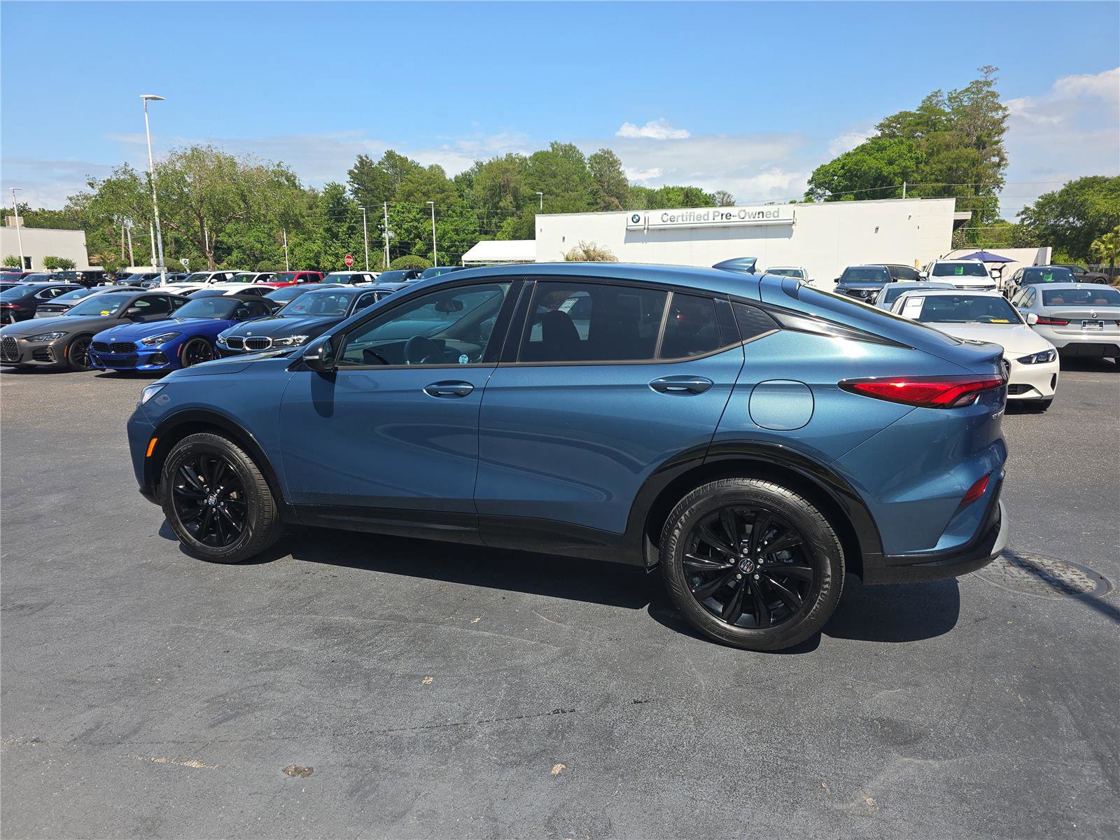 Used 2024 Buick Envista Sport Touring w/ Convenience II Package FWD image 7