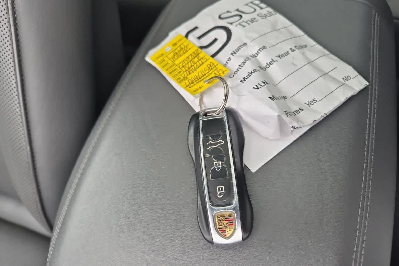 Used 2020 Porsche Cayenne AWD/4WD image 35