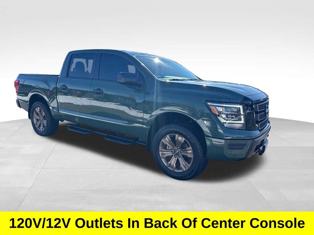 Used 2024 Nissan Titan SV w/ SV Bronze Edition Package image 8