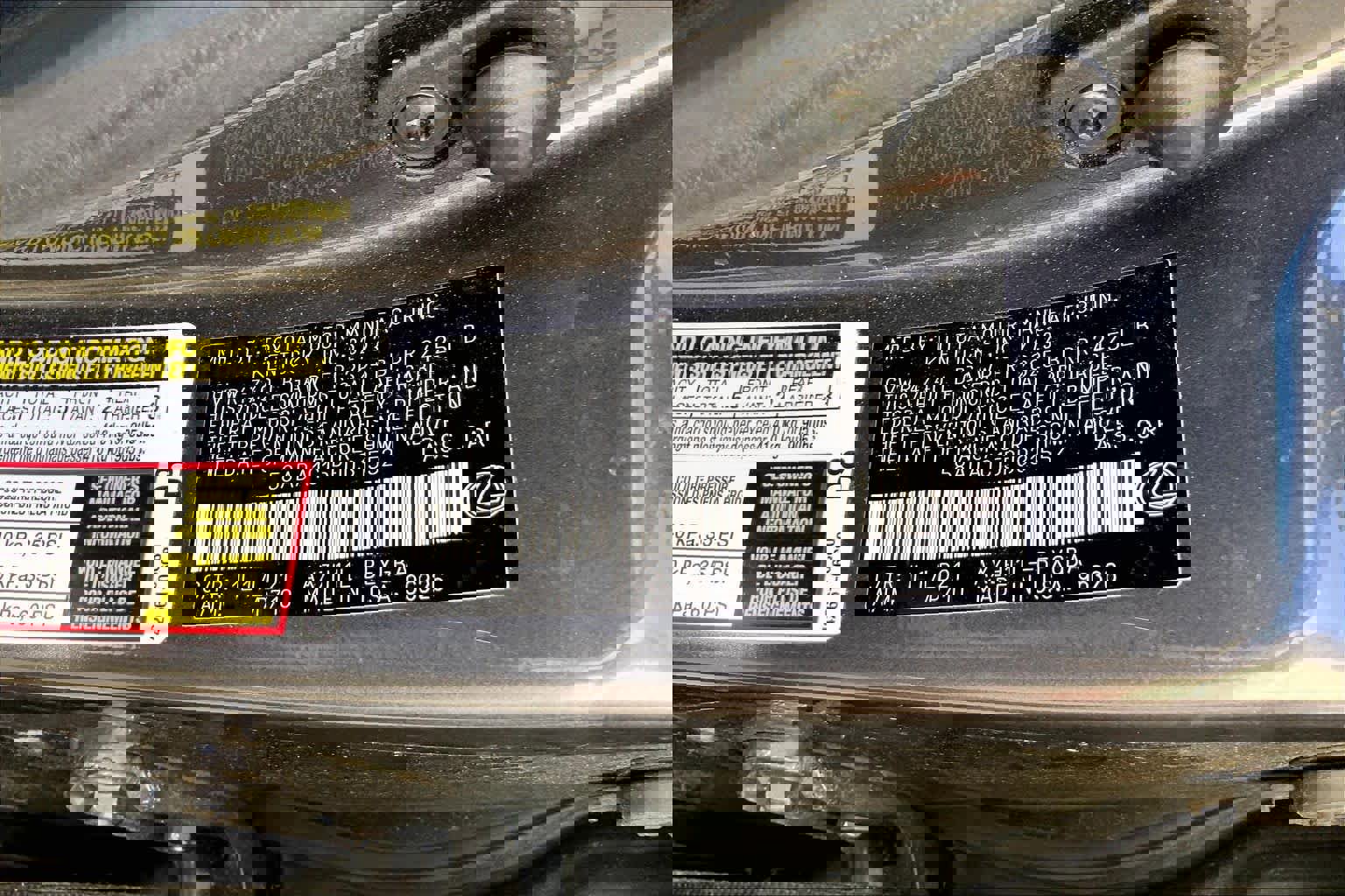 Certified 2023 Lexus ES 300h w/ Premium Package image 37