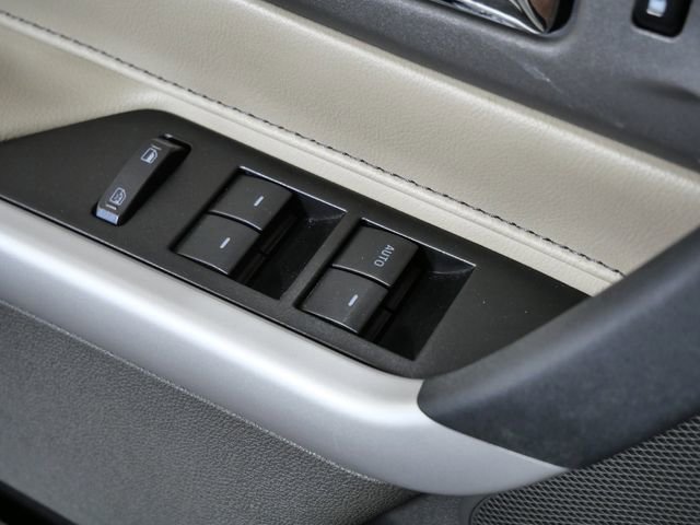 Used 2013 Ford Edge SE FWD image 25