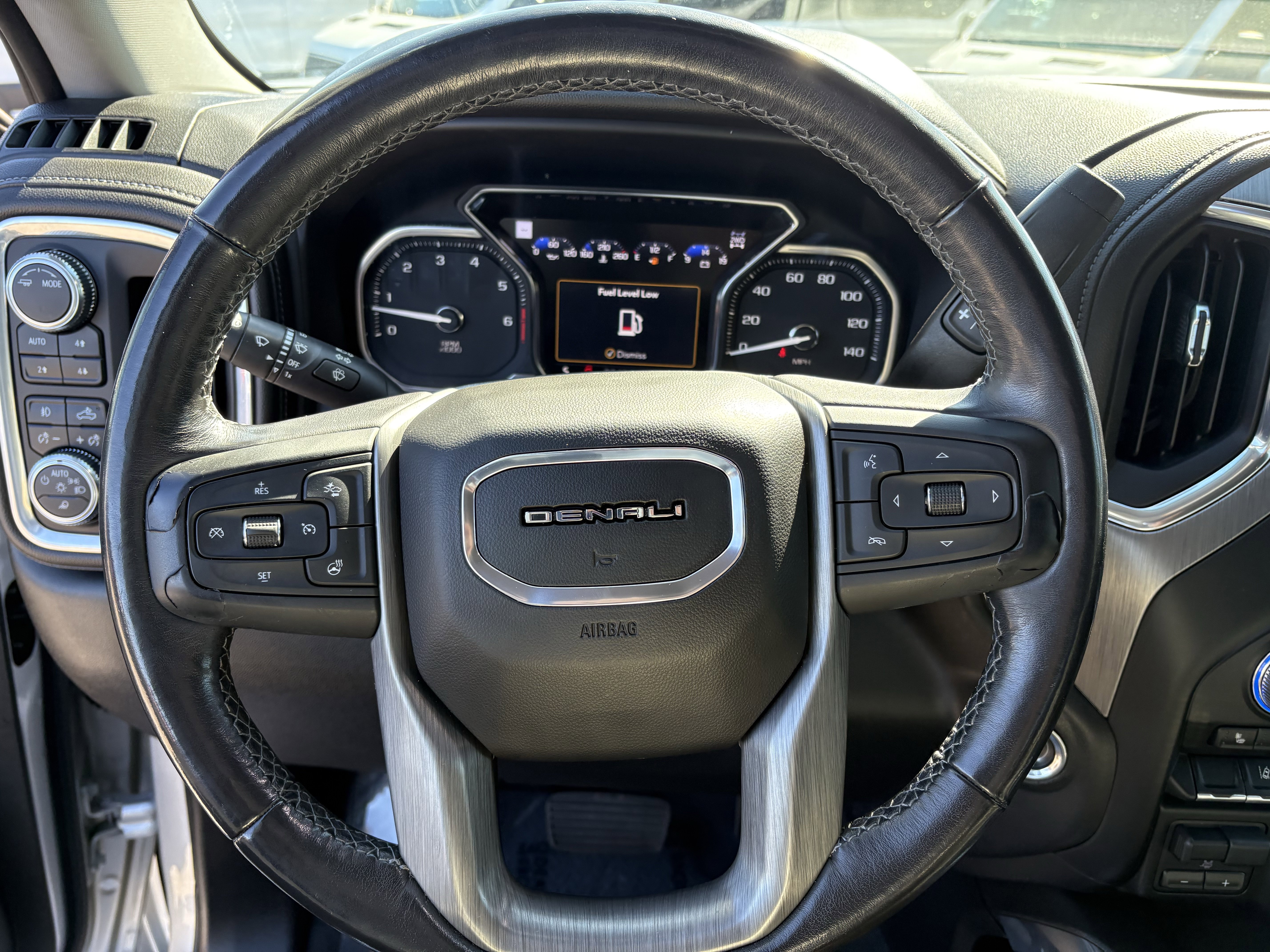 Used 2022 GMC Sierra 2500 Denali w/ Denali Ultimate Package image 28