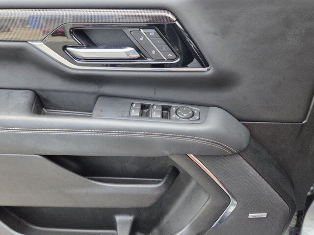 Used 2025 GMC Yukon XL Elevation AWD/4WD image 31