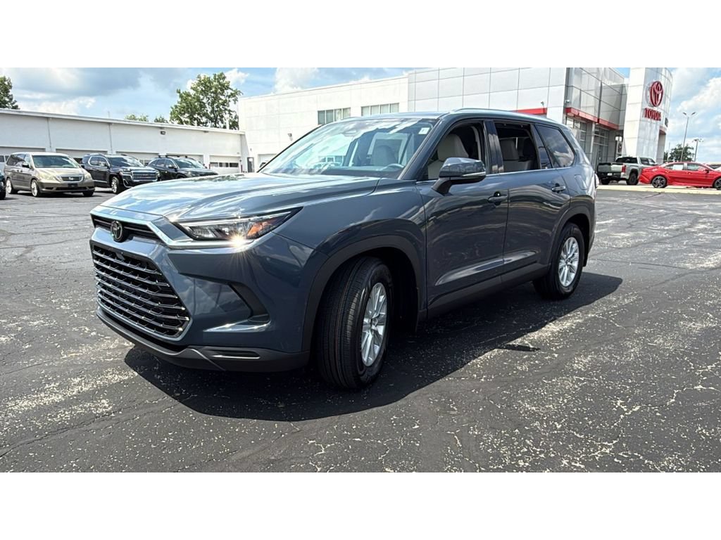New 2026 Toyota Grand Highlander AWD image 3