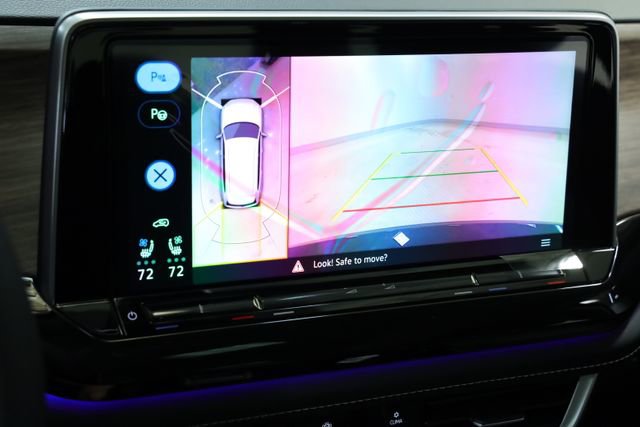 New 2025 Volkswagen Atlas SEL Premium R-Line image 24