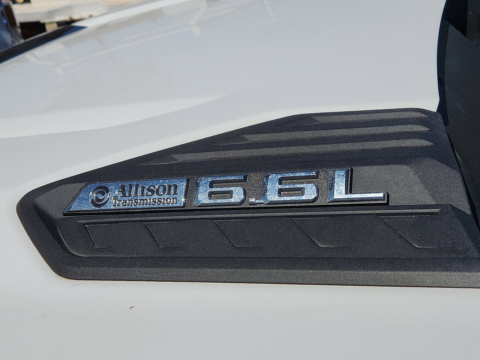 Used 2024 Chevrolet Silverado 2500 LT w/ Convenience Package image 7