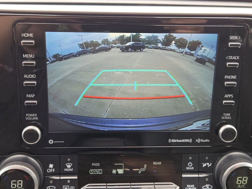 Used 2021 Toyota Highlander XLE FWD image 20