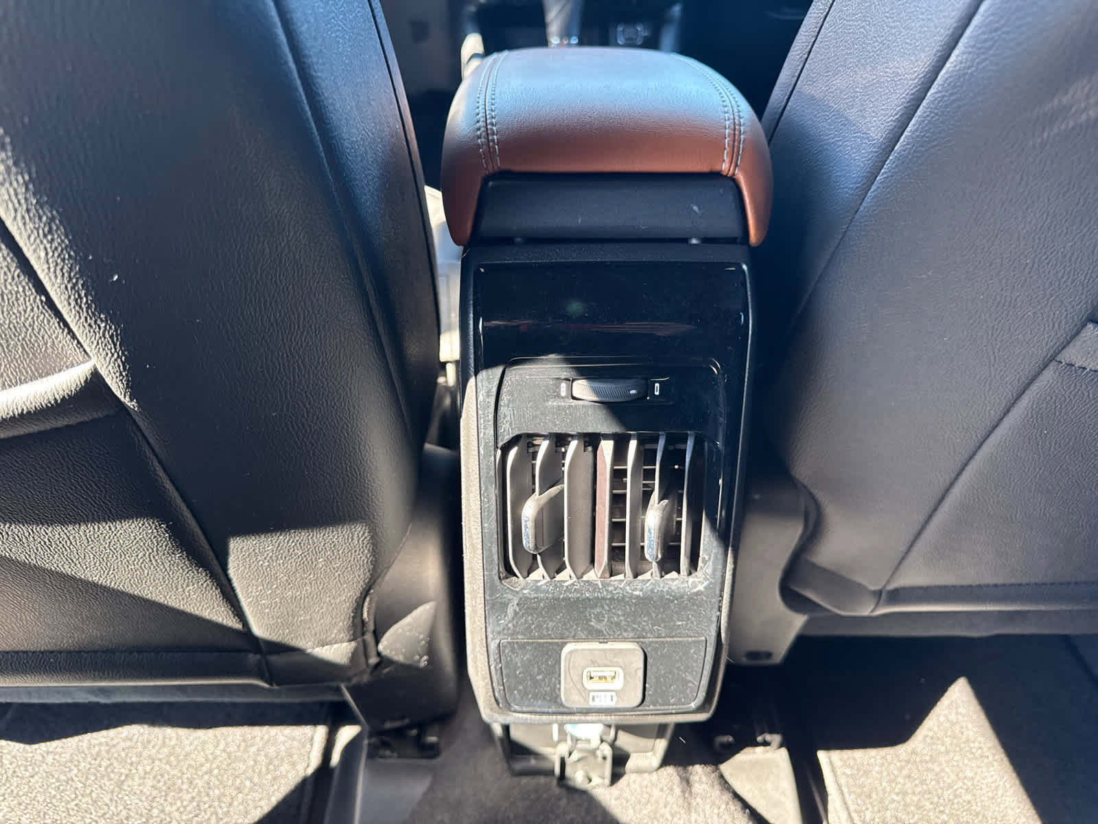 Used 2025 Jeep Compass Limited image 28