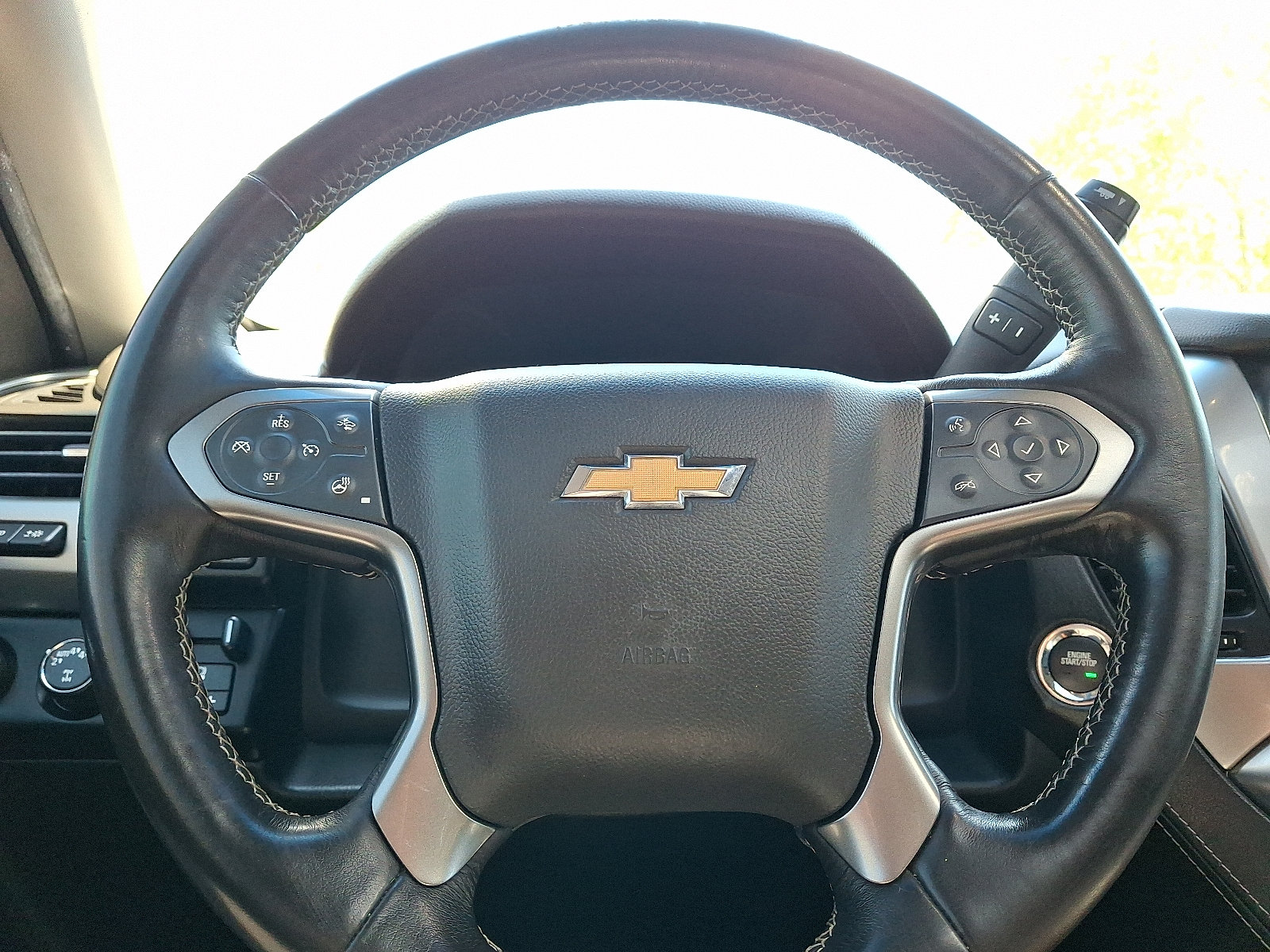 Used 2019 Chevrolet Suburban Premier AWD/4WD image 21