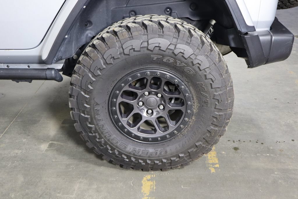 Used 2022 Jeep Wrangler Unlimited Rubicon w/ Xtreme Recon 35" Tire Package AWD/4WD image 43