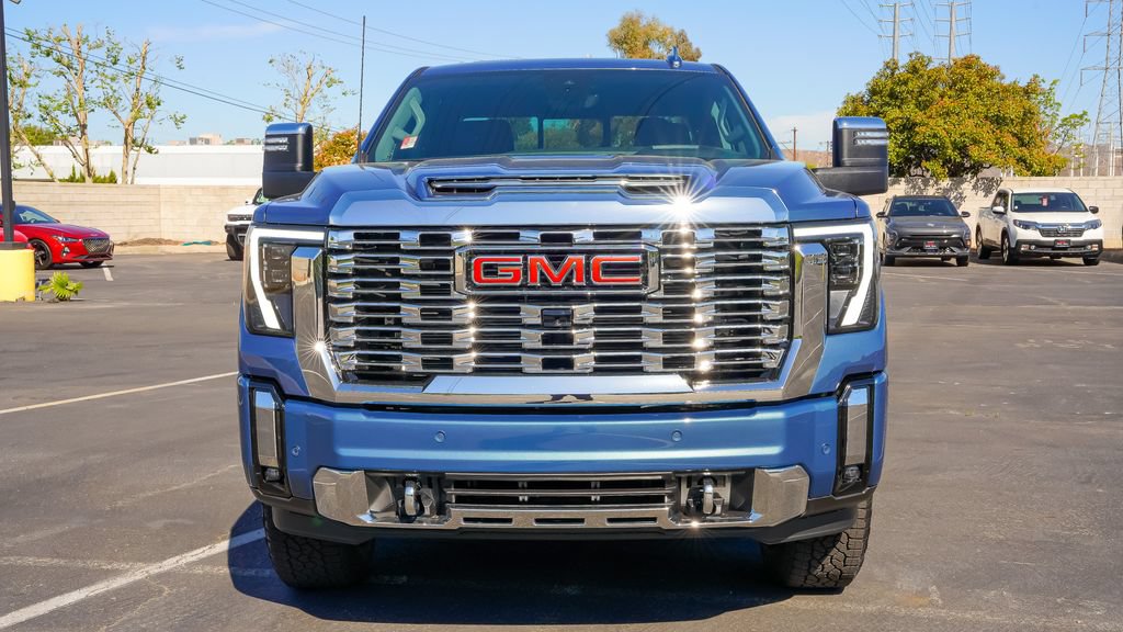 New 2026 GMC Sierra 2500 Denali w/ Denali Reserve Package AWD/4WD image 4