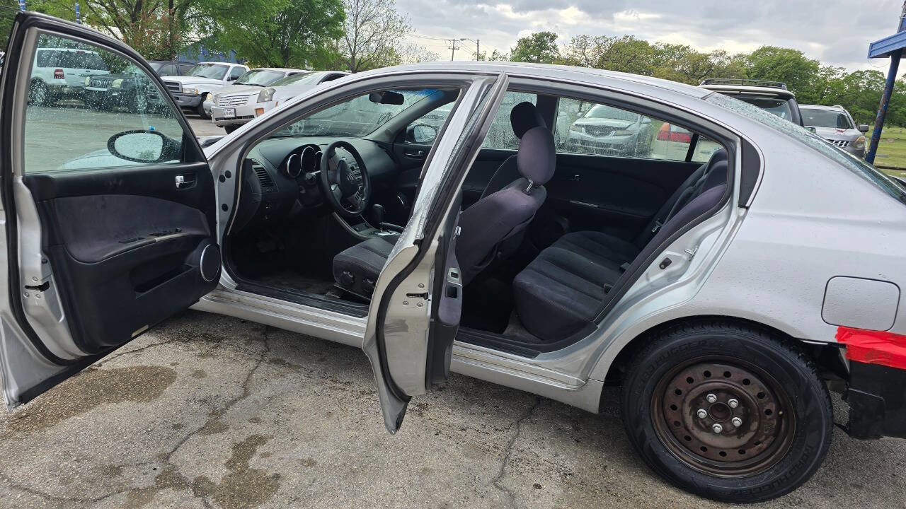 Used 2005 Nissan Altima 2.5 S w/ (S02) Side Airbags Pkg FWD image 5